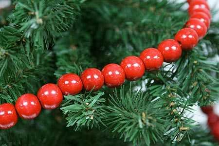 Red Wooden Bead Christmas Tree Garland